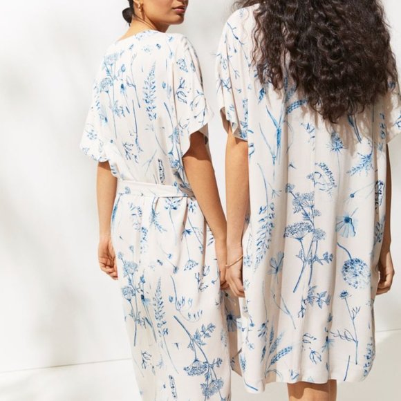 H&M Tie-Belt Kaftan - Picture 2 of 6